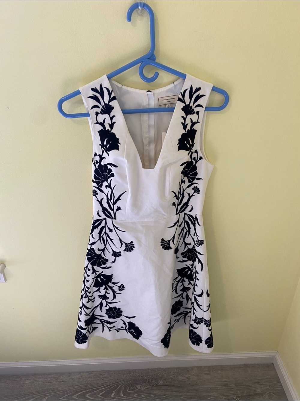 Moulinette Soeurs White Mini Dress with Floral Embroidery